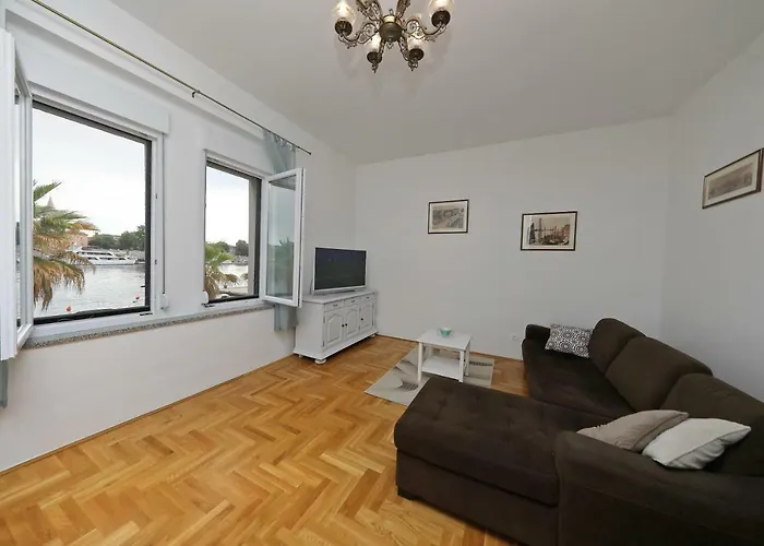 Rose Apartment